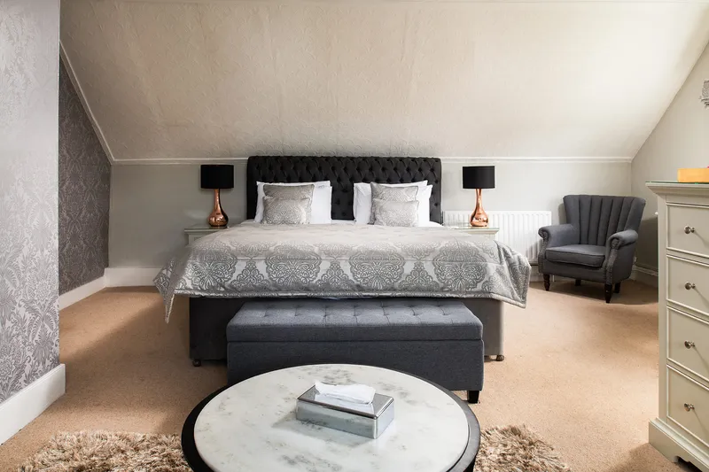 Superior Suite lounge area with chaise longue at Springfield House B&B, Coleshill